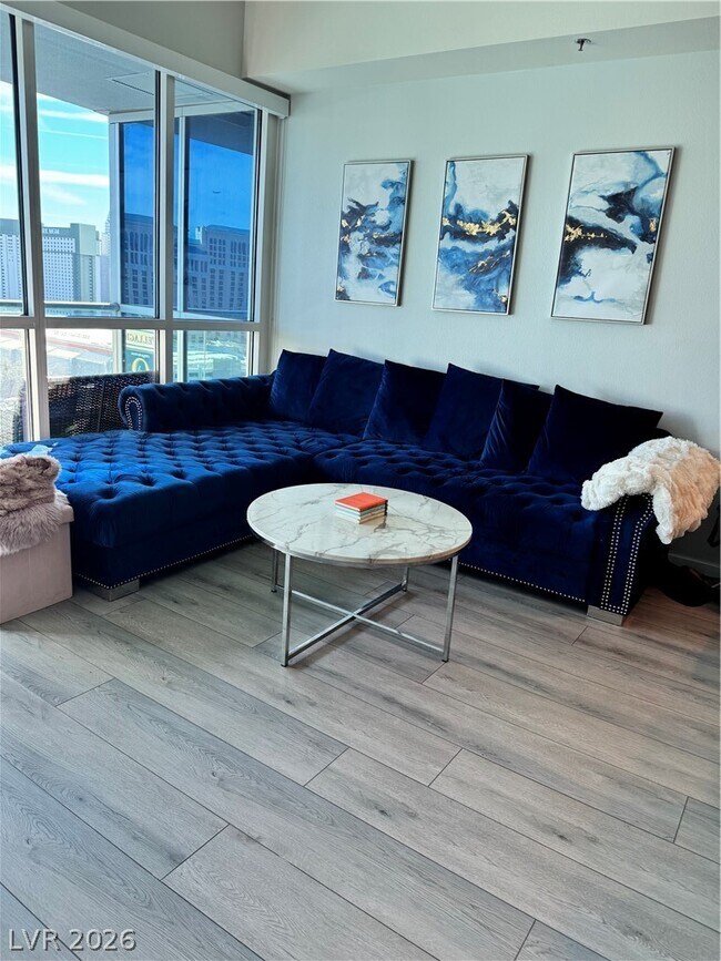 Building Photo - 4525 Dean Martin Dr