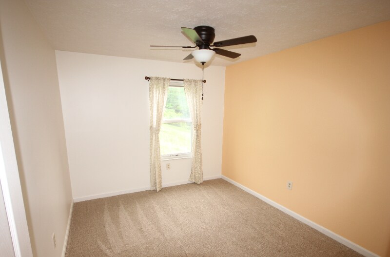 Building Photo - 105 Woodbine Dr