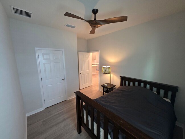 Building Photo - Three Bedroom / 2 Bath House - Waterset