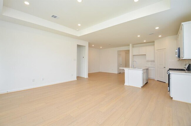 Building Photo - 9727 Rialto Hts Dr
