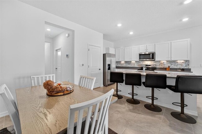 Building Photo - 3504 White Dandelion Ct
