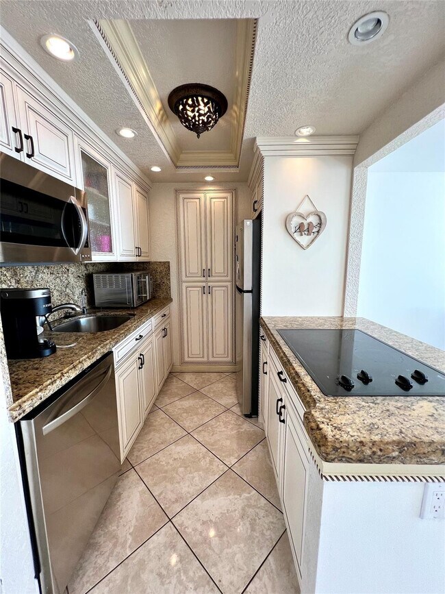 Building Photo - 111 Briny Ave