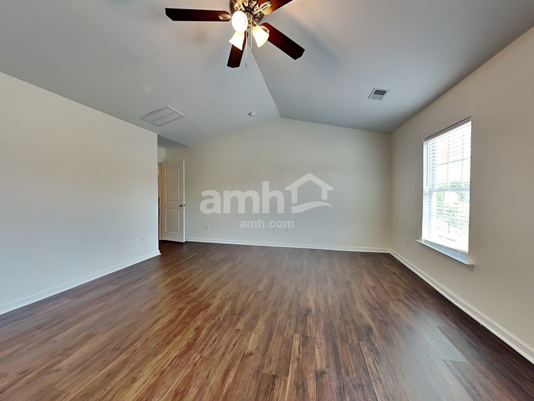 Building Photo - 236 Addlestone Cir