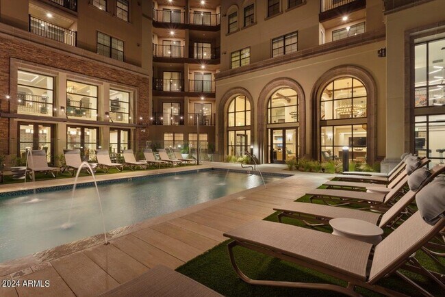 Building Photo - 13220 N Scottsdale Rd