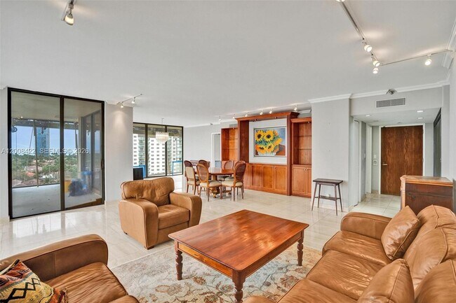 Building Photo - 19355 Turnberry Way
