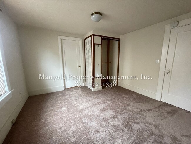Building Photo - 2-Bedroom PLUS Loft Home Downtown Monterey
