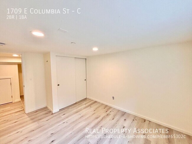 Building Photo - 1709 E Columbia St