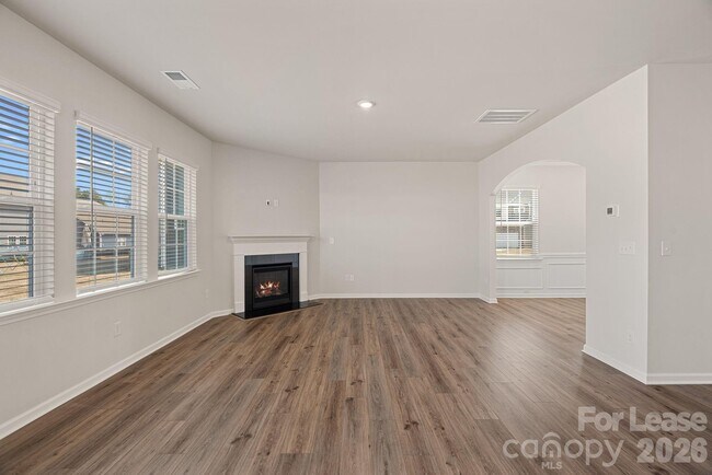 Building Photo - 1423 Caracara Ct