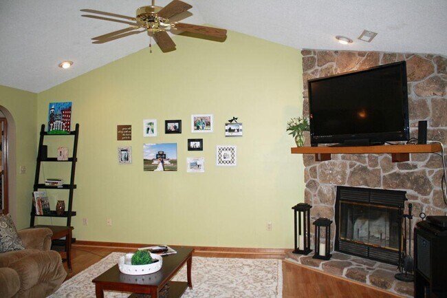 Building Photo - 3700 Falmouth Dr