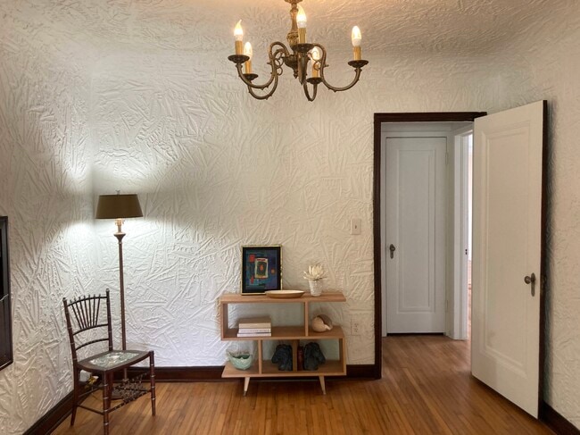 Building Photo - 204 Montclair Ave