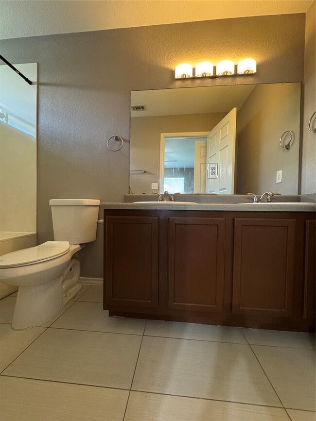 Building Photo - 7201 Cayenne Ln