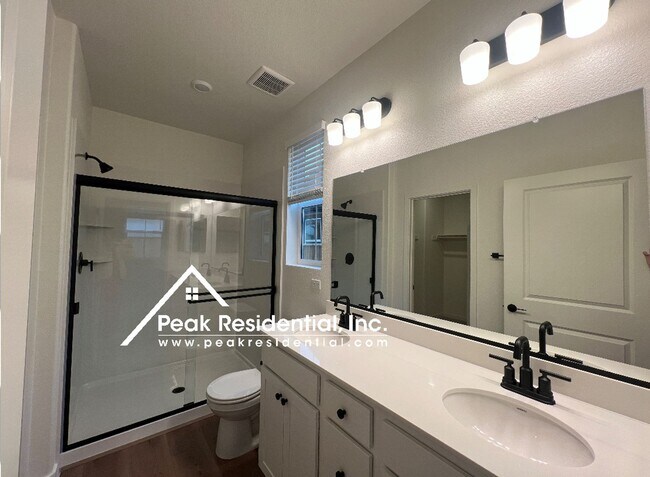 Building Photo - New Elk Grove 3bd/2ba Home near Big Horn & Poppyridge Rd