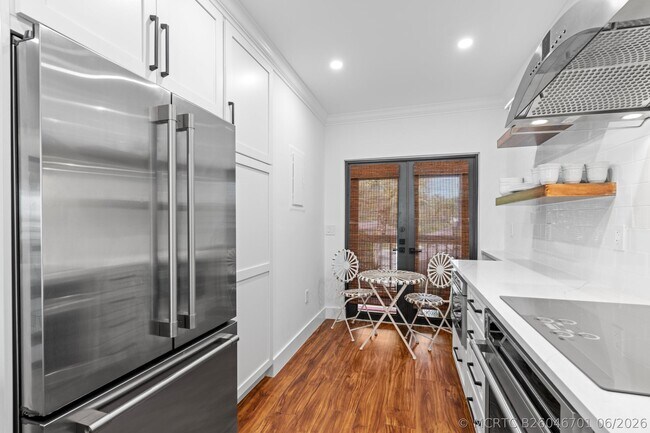 Building Photo - 2835 Polo Island Dr