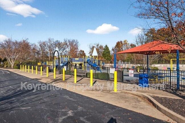 Building Photo - 1111 Ridgeway Dr