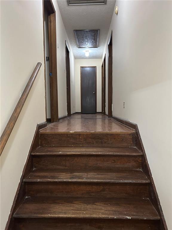 Building Photo - 1530 Oleander Dr SW