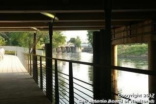 Building Photo - 810 E Ashby Pl