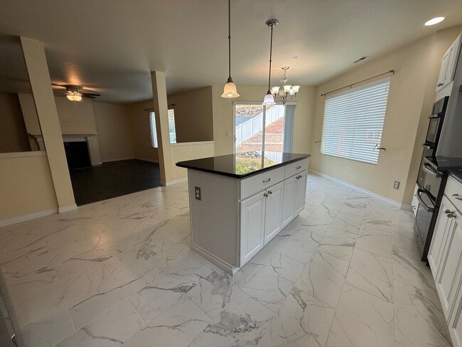 Building Photo - 4 Bedroom DuPont Home for Rent