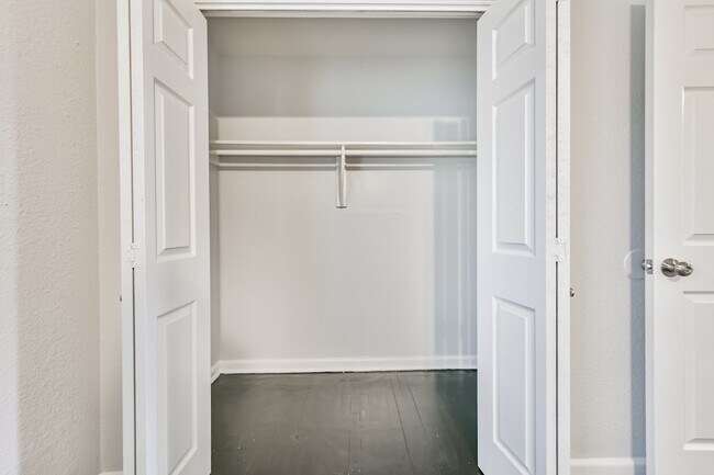 Building Photo - 5855 Beldart St