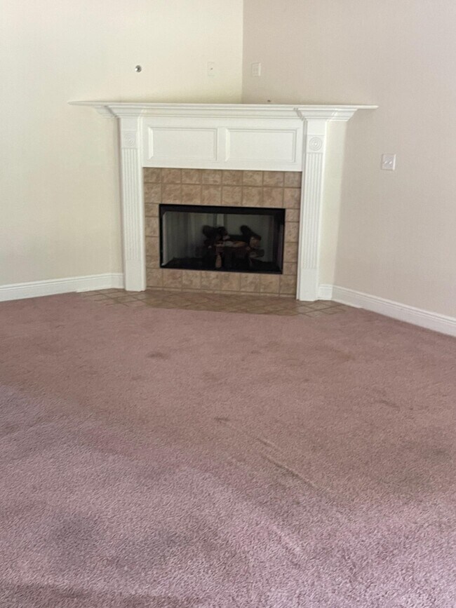 Building Photo - 222 Tillis Ln