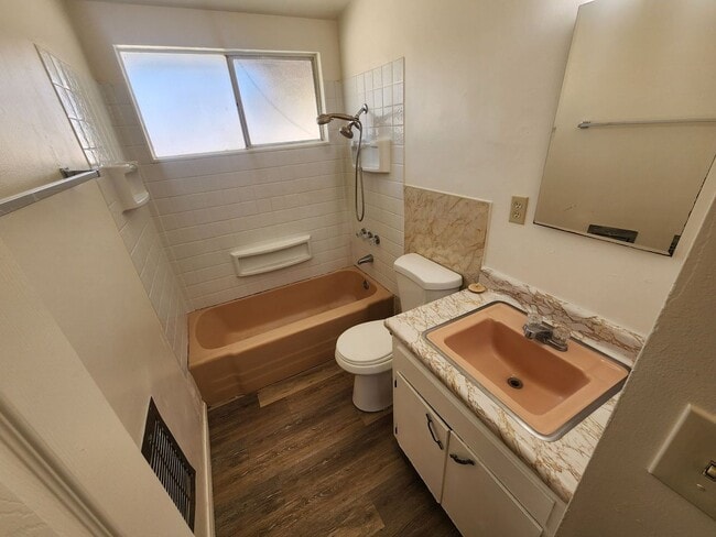 Building Photo - Newly Renovated Home in 29 Palms!