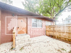 Building Photo - 724 Angelina Ln