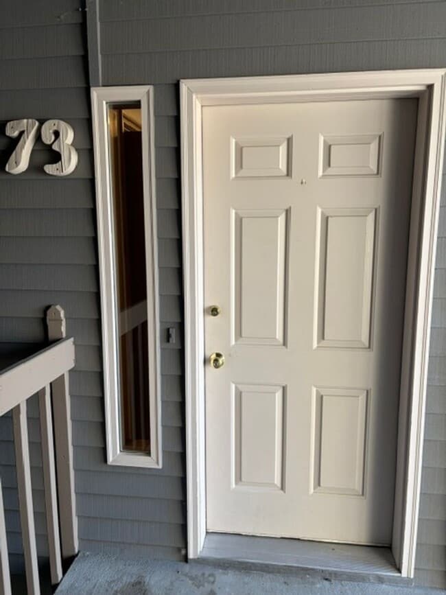 Building Photo - 2 Bedroom 1 Bathroom Condo