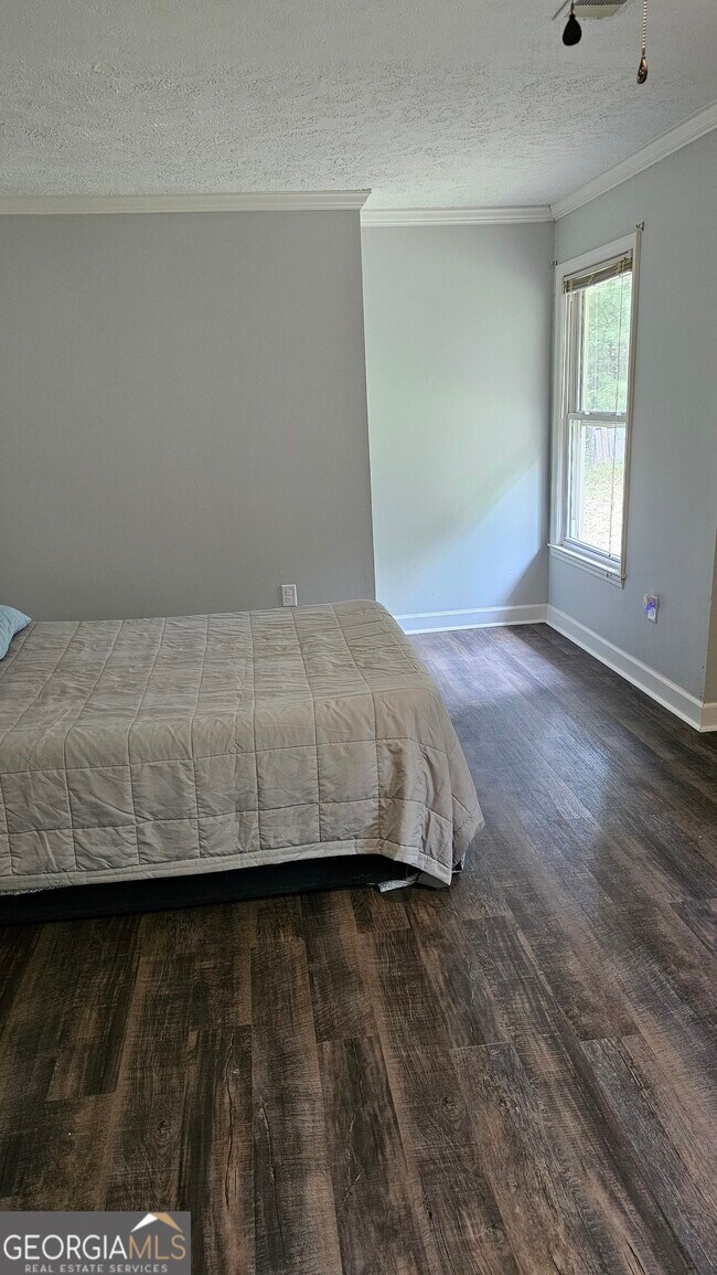 Building Photo - 1541 Oak Grove Church Rd