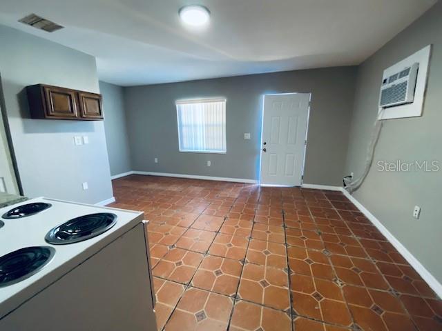 Building Photo - 9718 N Nebraska Ave