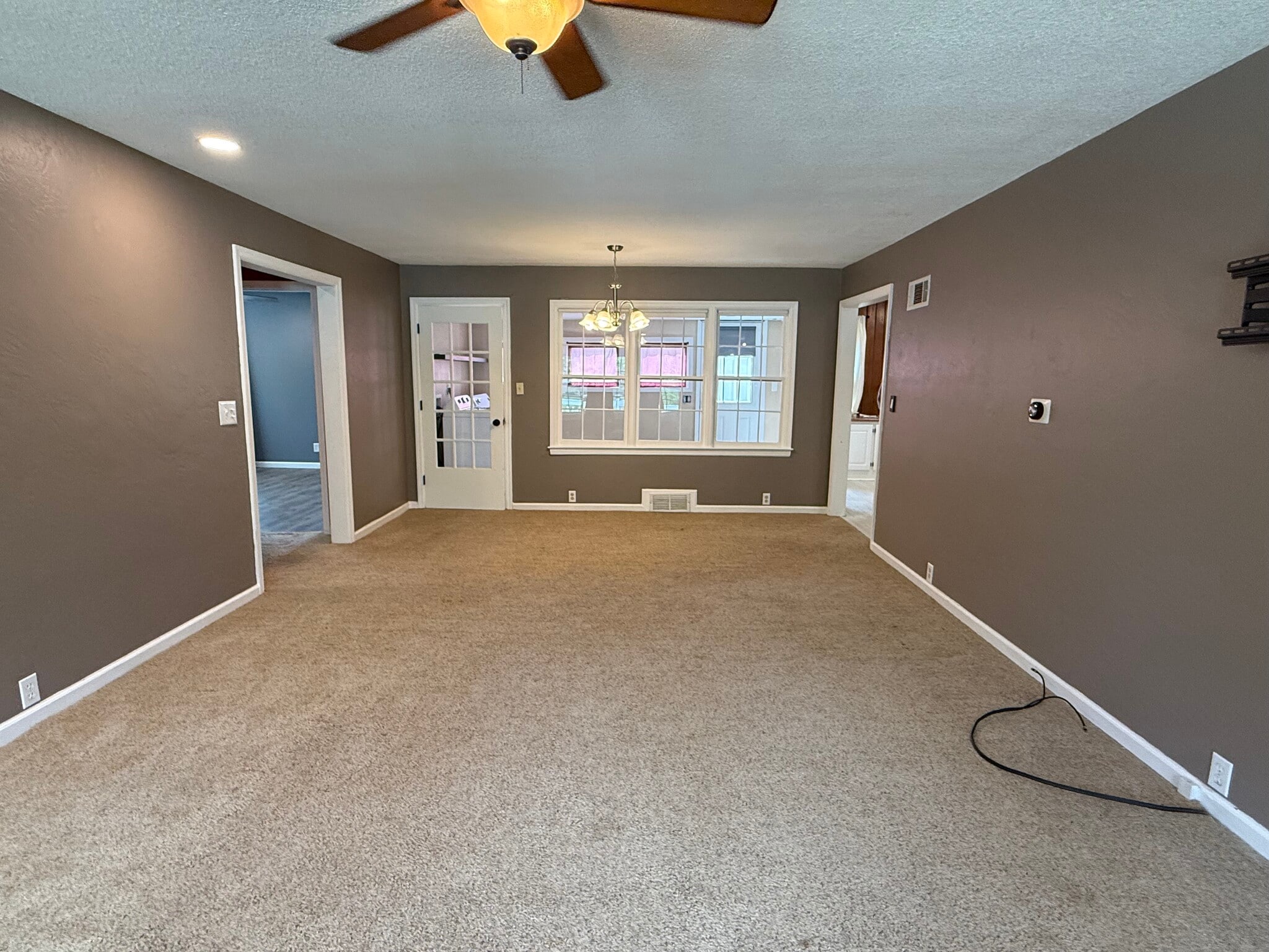 Building Photo - 710 S Silver St