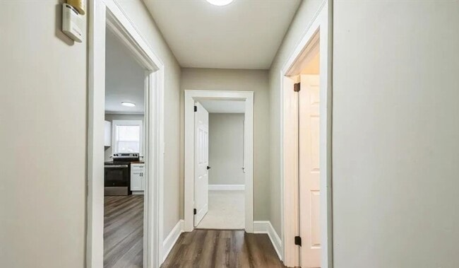 Building Photo - Welcome to this Beautiful Newly Renovated ...