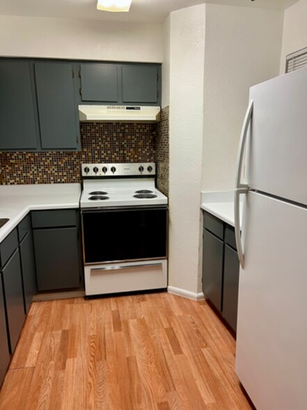 Building Photo - 2008 Mesquite Ln