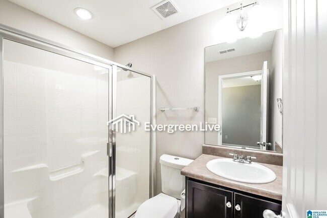 Building Photo - 4853 Woodford Wy