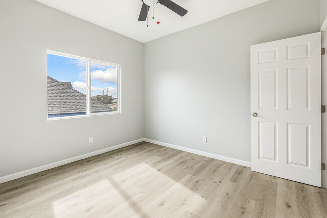Building Photo - 2086 Kearney Ave