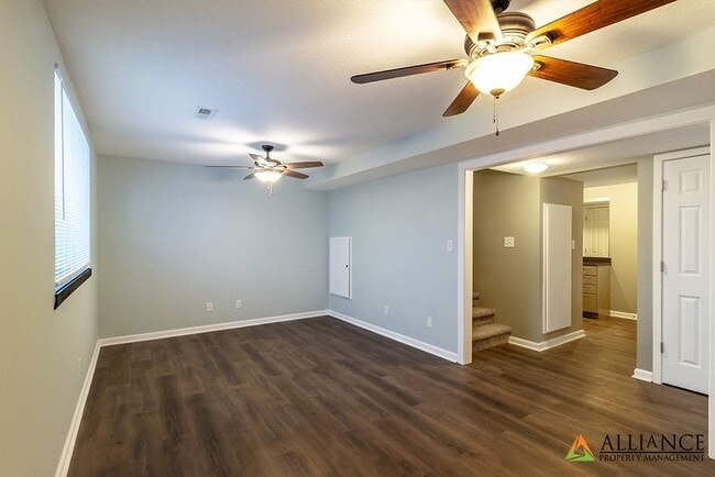 Building Photo - 917 Kearney St