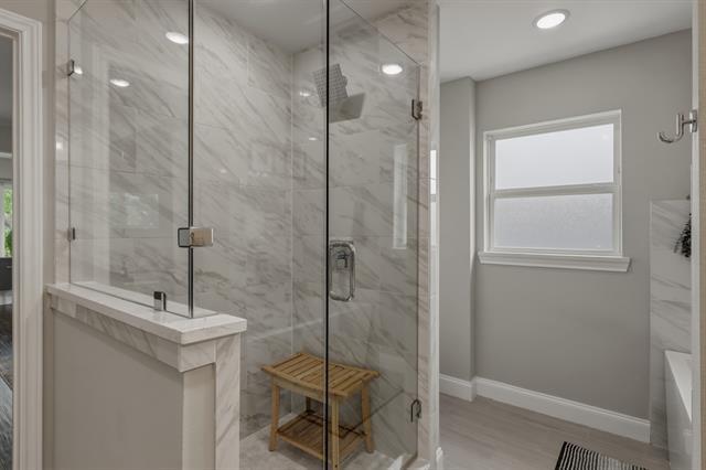 Building Photo - 5914 Goodwin Ave