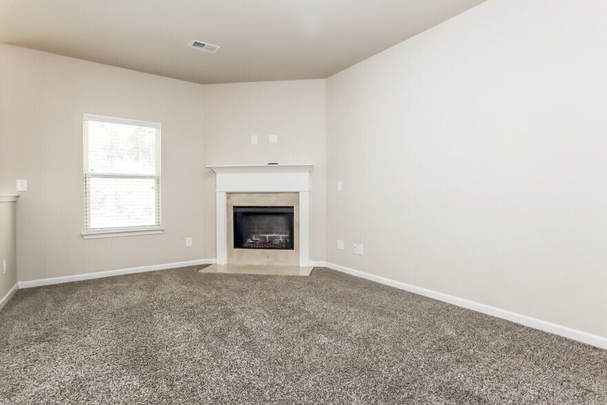 Building Photo - 250 Stillwood Dr