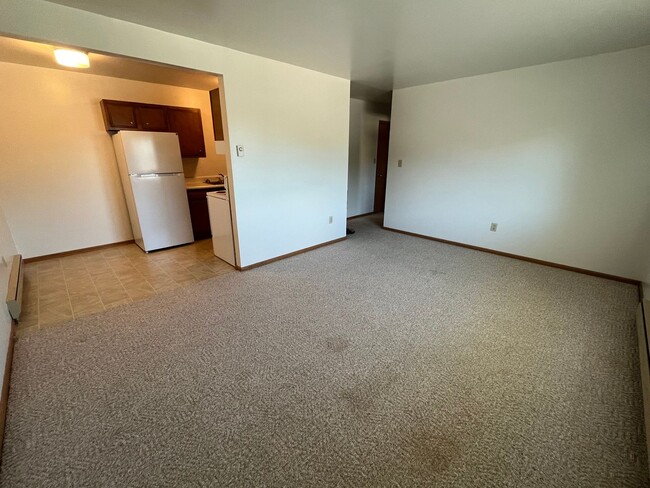 Building Photo - Ambassador 1 Bed 1 Bath