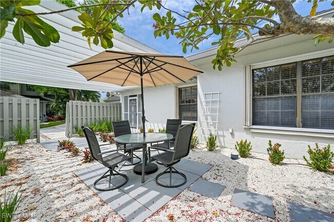 Building Photo - 878 Meadowland Dr