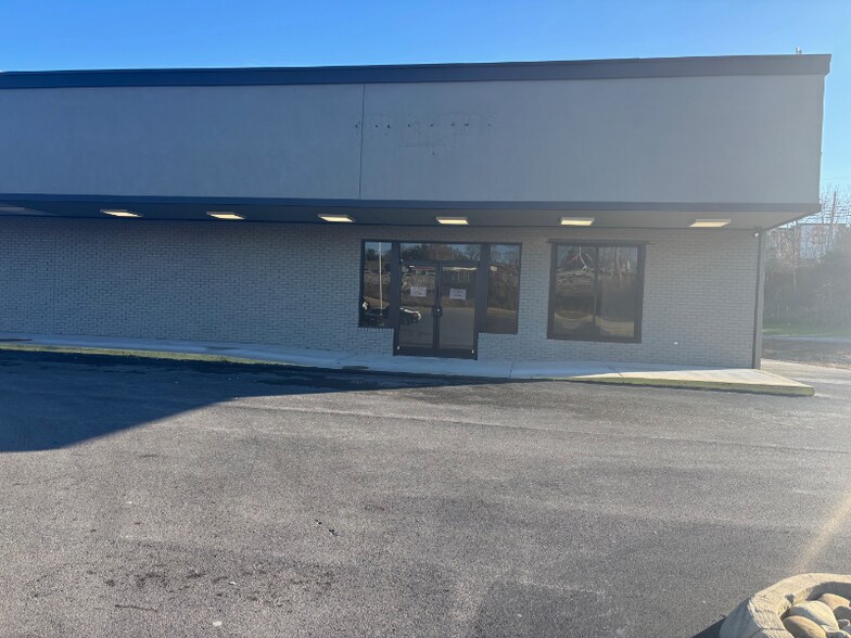 Primary Photo - 515 Cross St