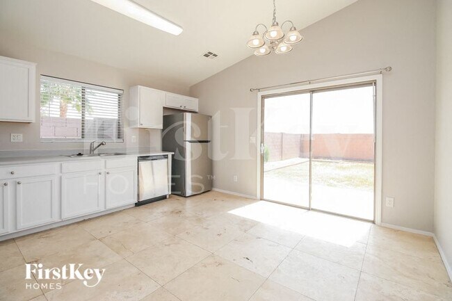 Building Photo - 6745 E Lush Vista View