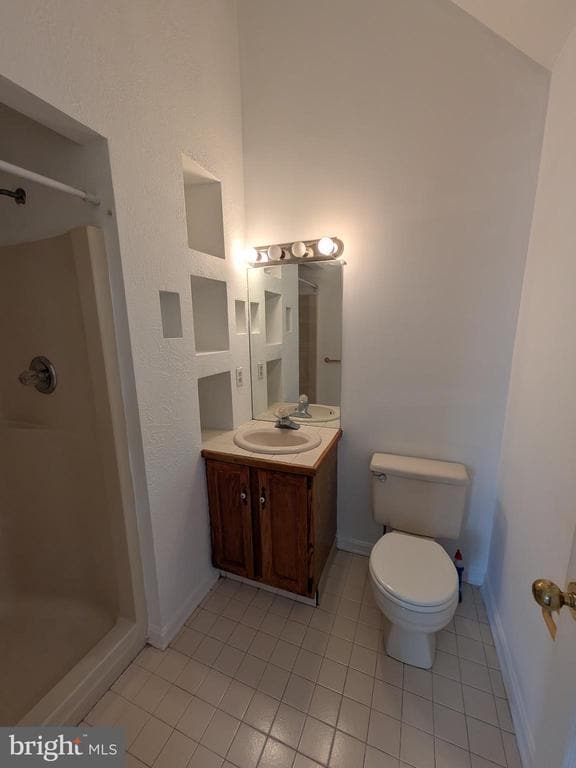 Building Photo - 2626 Cecil Dr