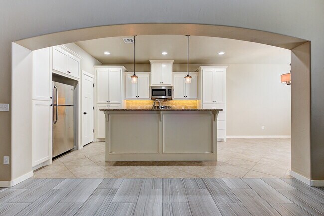 Building Photo - 2300 Bretford Way