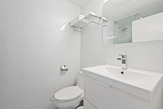 Building Photo - 6080 Collins Ave