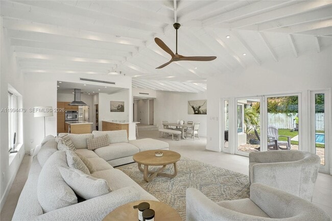 Building Photo - 12478 N Bayshore Dr