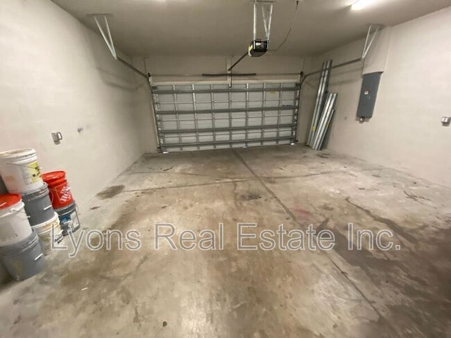 Building Photo - 18235 Eau Gallie Cir