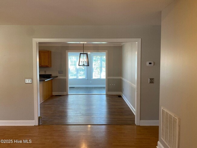 Building Photo - 1149 Stone Creek Dr