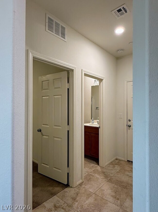 Building Photo - 155 Fulgora St