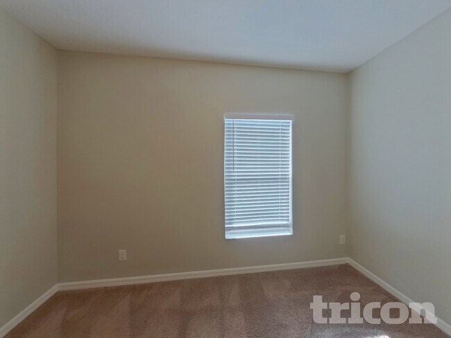 Building Photo - 1266 Stratton Ave