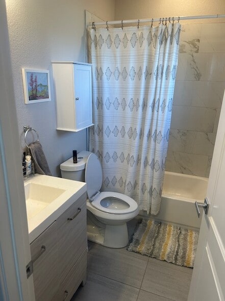 bathroom 1 - 1401 W 85th Ave