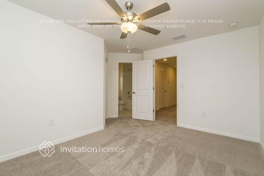 Building Photo - 8298 Crescent Oaks Dr